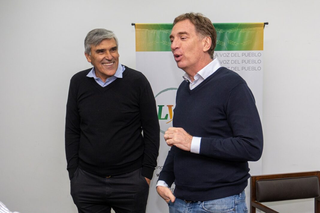 Diego Santilli arribó en la noche del lunes a la localidad de Tres Arroyos para continuar con su campaña electoral.