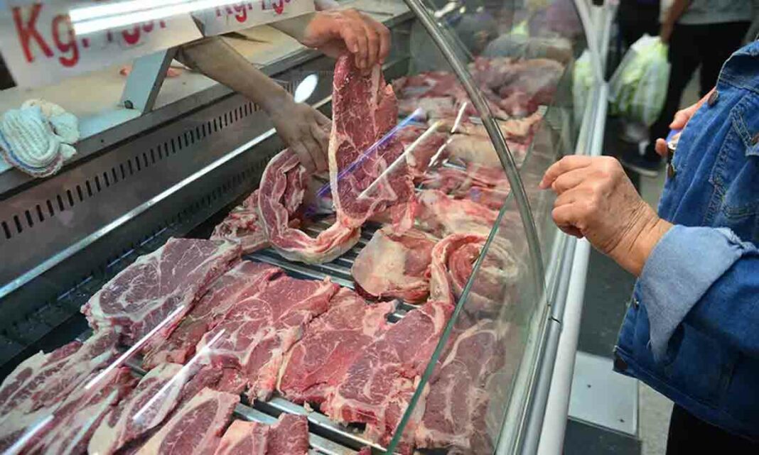 La Cámara de la Industria y el Comercio de Carnes (CICCRA) sostuvo que el precio de la carne podría subir un 40% para las elecciones generales.