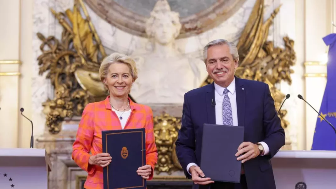 Alberto Fernández consiguió la firma de la UE para un acuerdo energético en el que habilita la extracción de litio y cobre.