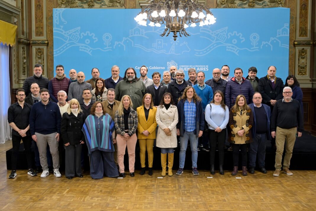 El Gobierno de la provincia de Buenos Aires confirmó que se llegó a un acuerdo con los representantes de los gremios de los estatales bonaerenses.