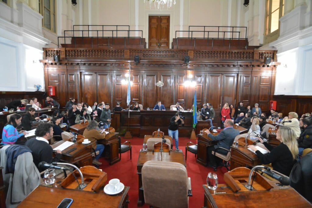 El precandidato de Patricia Bullrrich, Juan Pablo Allan, salió a denunciar “campaña sucia” en la interna de Juntos por el Cambio en La Plata y amenazó con romper el bloque de concejales. Desde el Municipio, a cargo de Julio Garro, aspirante por la reelección, salieron a cruzarlo.