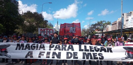 El Ministerio de Capital Humano, a cargo de Sandra Pettovello, formalizó este jueves la quita de planes sociales a quienes corten la calle.