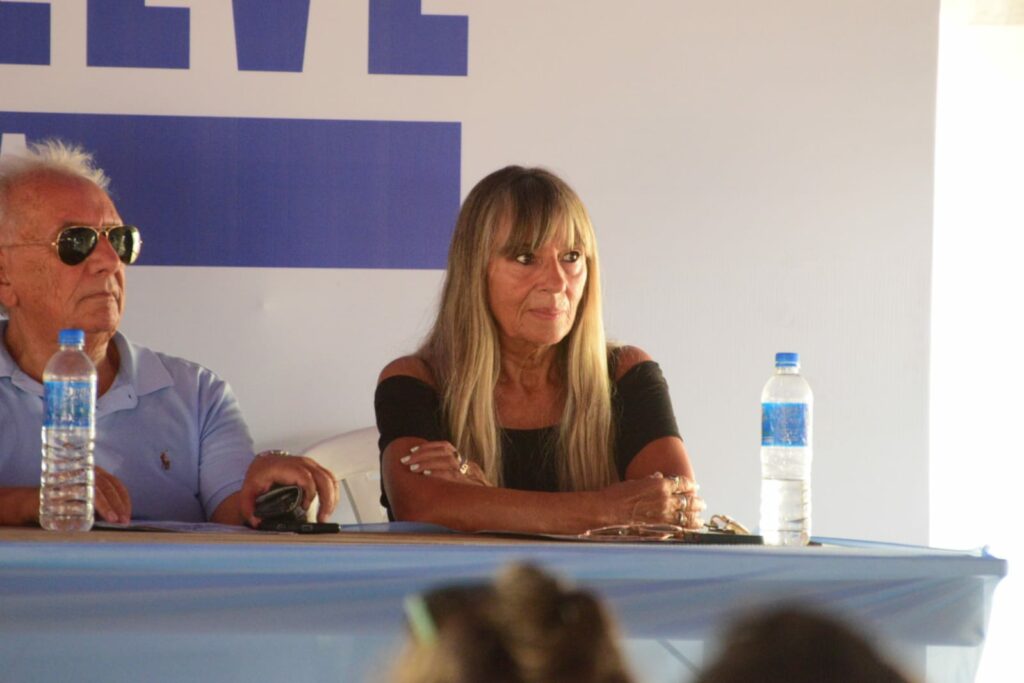 Laura Clarck ejerció como directora de escuela por más de 30 años.
