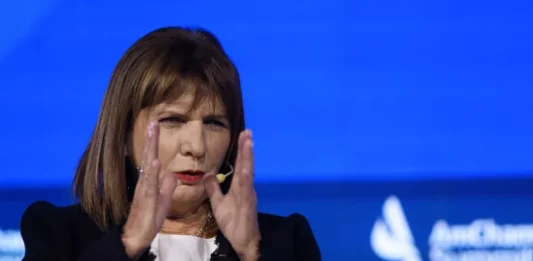 En plena campaña electoral, Patricia Bullrich volvió a cuestionar el número de desaparecidos en la última dictadura militar.