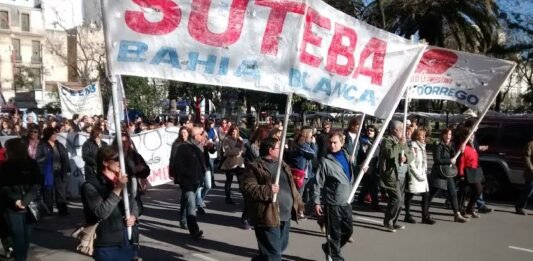 La seccional Multicolor de Bahía Blanca criticó a la conducción de Suteba por cuestionar los paros docentes en el municipio.
