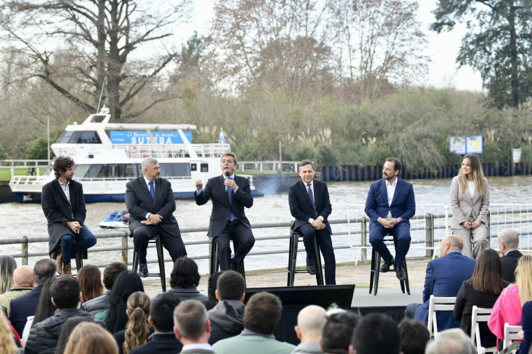 El precandidato presidencial de Unión por la Patria, Sergio Massa, presentó esta tarde una extensión del sistema SUBE para el Delta del Tigre.