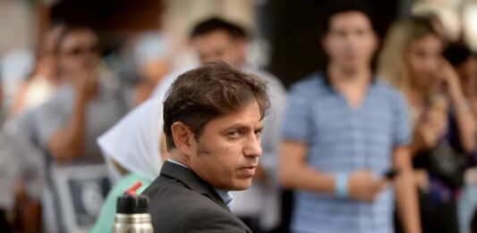 Luego del escándalo protagonizado por Insaurralde, el gobernador bonaerense, Axel Kicillof, anunció este domingo que disolverá la Jefatura de Gabinete de la provincia.