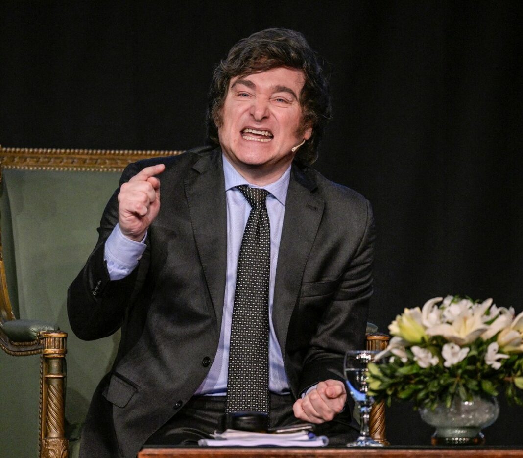 Milei denunció a Alberto Fernandez por 