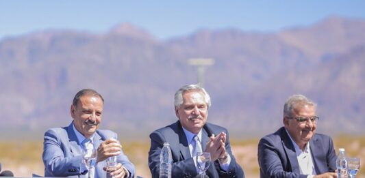 Al encabezar un acto en Catamarca, Alberto Fernández cuestionó a los empresarios y gobernadores que no adhirieron al bono de 60 mil.
