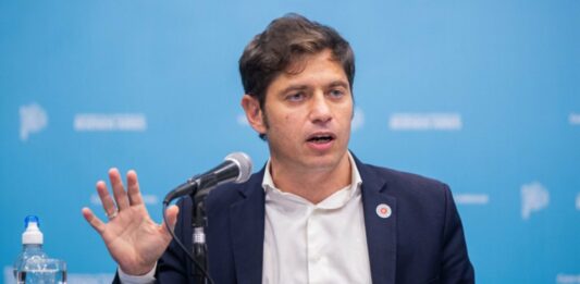 Kicillof confirmó que dispondrá un fondo de $12 mil millones para que se garantice el pago del bono de 60 mil pesos en los municipios.