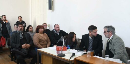 En una cobertura especial de Diputados Bonaerenes, familiares y parte de la comunidad educativa de Moreno reclamaron justicia por Sandra y Rubén