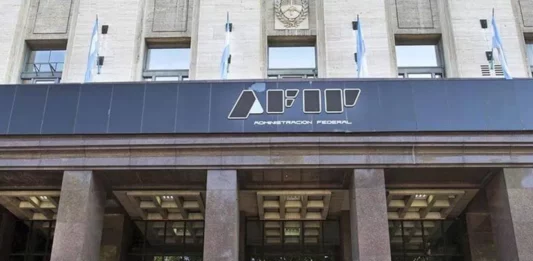 El Gobierno nacional pone en marcha el blanqueo de capitales, aprobado en el Paquete Fiscal de la Ley Bases. Cómo impactará en las reservas el ingreso de dólares.