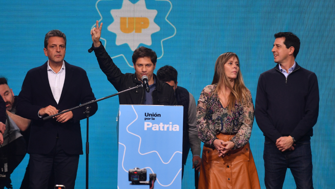 Los datos del escrutinio definitivo bonaerense arrojaron que el gobernador Axel Kicillof captó el 54% de los votos extranjeros en las PASO 2023.