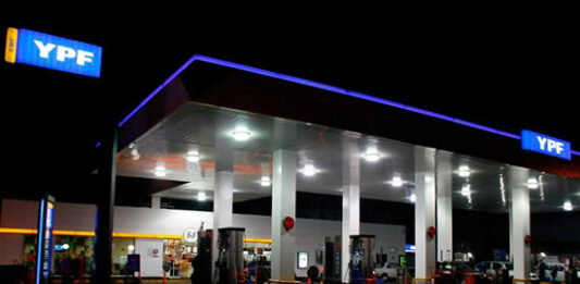 Tras el anuncio del Gobierno nacional sobre congelar los precios de combustibles hasta el 31 de octubre, las petroleras se preparan para contraatacar.