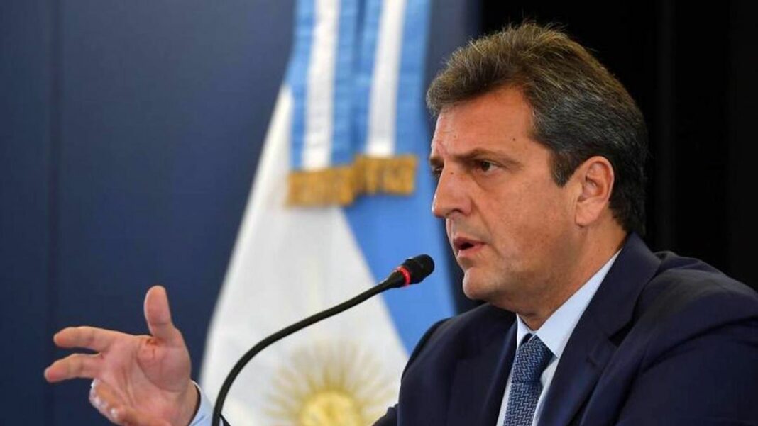 Con destino a los jubilados, pensionados y monotributistas, Massa anunció las dos primeras medidas económicas.
