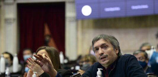 La Cámara de Diputados abrirá el debate de un proyecto de ley que prohíbe las transferencias de acciones de Aerolíneas Argentina.