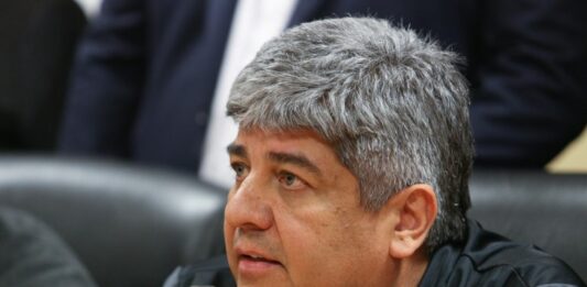 El titular de Camioneros, Pablo Moyano, amenaza con un paro nacional para este lunes si el Gobierno no homologa el último acuerdo salarial alcanzado en marzo con las cámaras.
