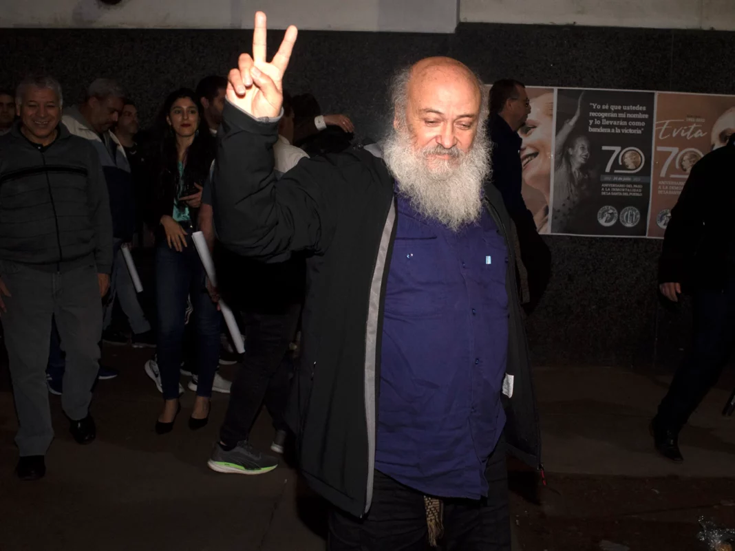 Pese a sus intentos de destronar a los intendentes bonaerenses peronistas en las PASO 2023, el Movimiento Evita perdió 5 de las 6 internas en las que participó.