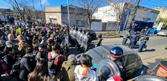 Legisladores bonaerenses salieron a pedir justicia por el crimen de Morena. La oposición le reclamó a Kicillof mejores políticias de seguridad.