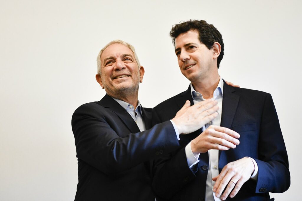 Wado de Pedro respaldó la precandidatura de Julio Alak en La Plata.
