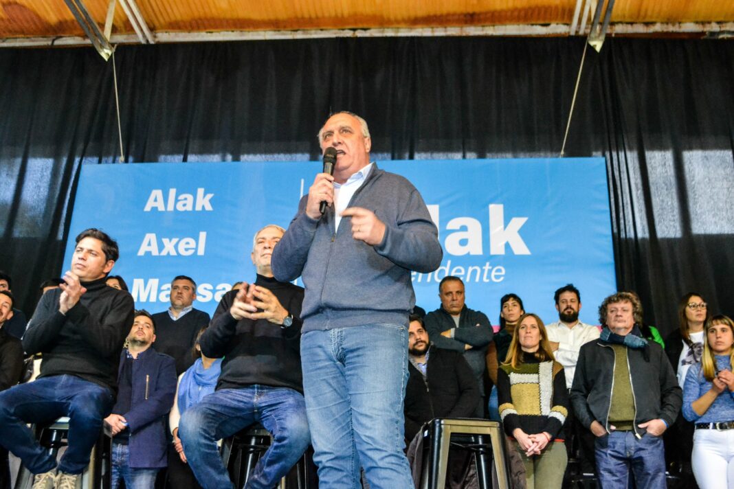 Pedro Borgini es titular de ATSA La Plata y fue concejal durante dos períodos. Por estas horas, se candidatea a senador bonaerense por la Octava sección electoral, como parte de un acuerdo de la CGT Regional La Plata y el aspirante a intendente por UxP, Julio Alak. En un mano a mano con Diputados Bonaerenses, responde a todas las preguntas de la sección Soy tu candidato, versión 2023. Su trayectoria, propuestas y más.