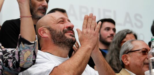 Miguel “Tano” Santucho, hermano del nieto 133, charló con Diputados Bonaerenses y detalló cómo se enteró de la nueva restitución de Abuelas de Plaza de Mayo.