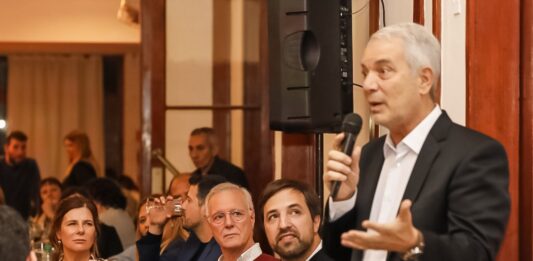 El precandidato a intendente de La Plata, Julio Alak, prometió que en un eventual gestión la ciudad será "referente provincial" de la salud.