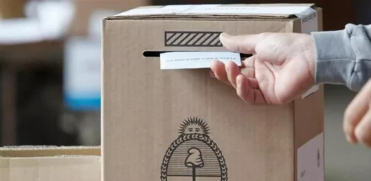 La junta electoral bonaerense impugnó a tres precandidatos a Gobernador por no cumplir los requisitos mínimos para participar de los comicios.