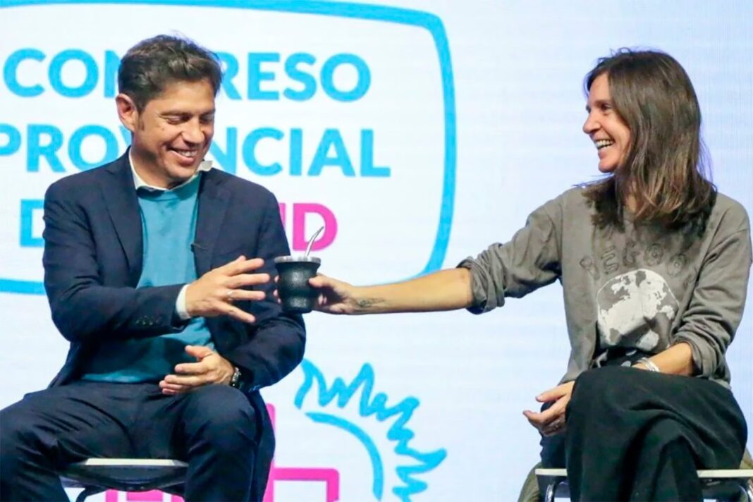 Kicillof brindó su apoyo a Fernanda Raverta y desmintió que se 