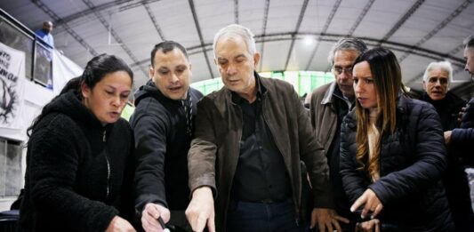 En la búsqueda de recuperar la intendencia de La Plata, Alak cruzó a Garro y advirtió que maneja un municipio ausente.