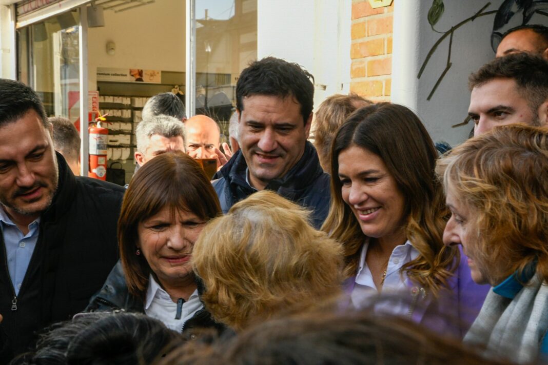 Legisladores bonarenses de Juntos y del bloque Libre repudiaron el escrache que sufrió Patricia Bullrich en San Luis.
