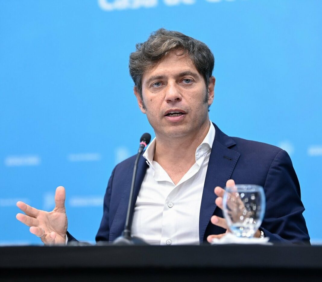 A dos semanas de las PASO, Kicillof criticó a Juntos por el Cambio y apuntó contra Macri.