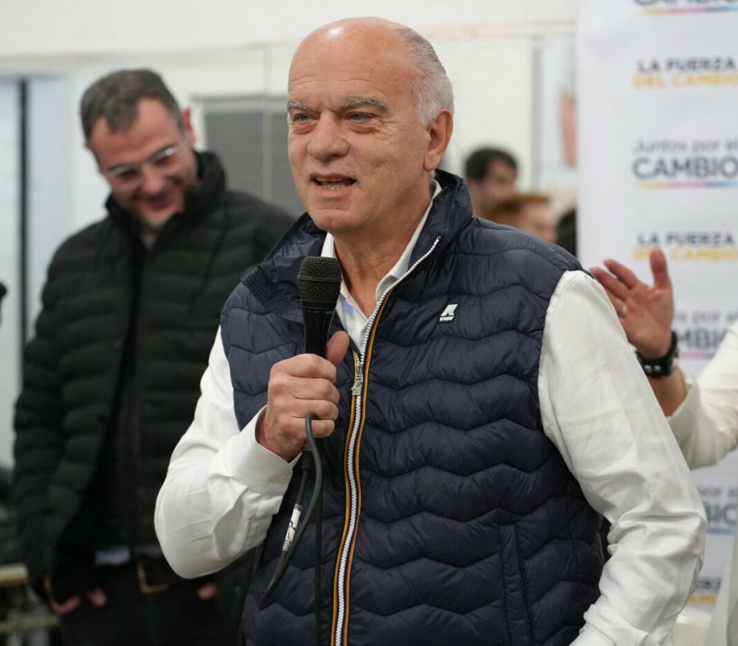 Legisladores de Juntos salieron a bancar la candidatura de Grindetti, al afirmar que es la unica opción capaz de ganarle la provincia al kirchnerismo.