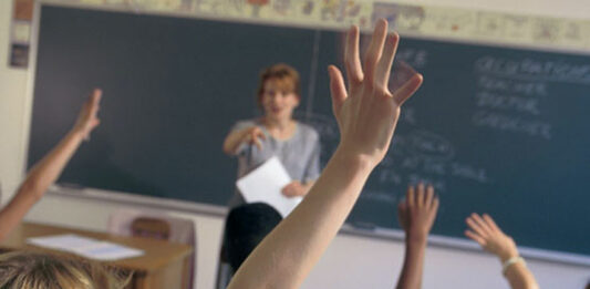 El Senado bonaerense aprobó esta tarde la ley de Educación Financiera, que busca incorporar la materia en todos los niveles educativos.