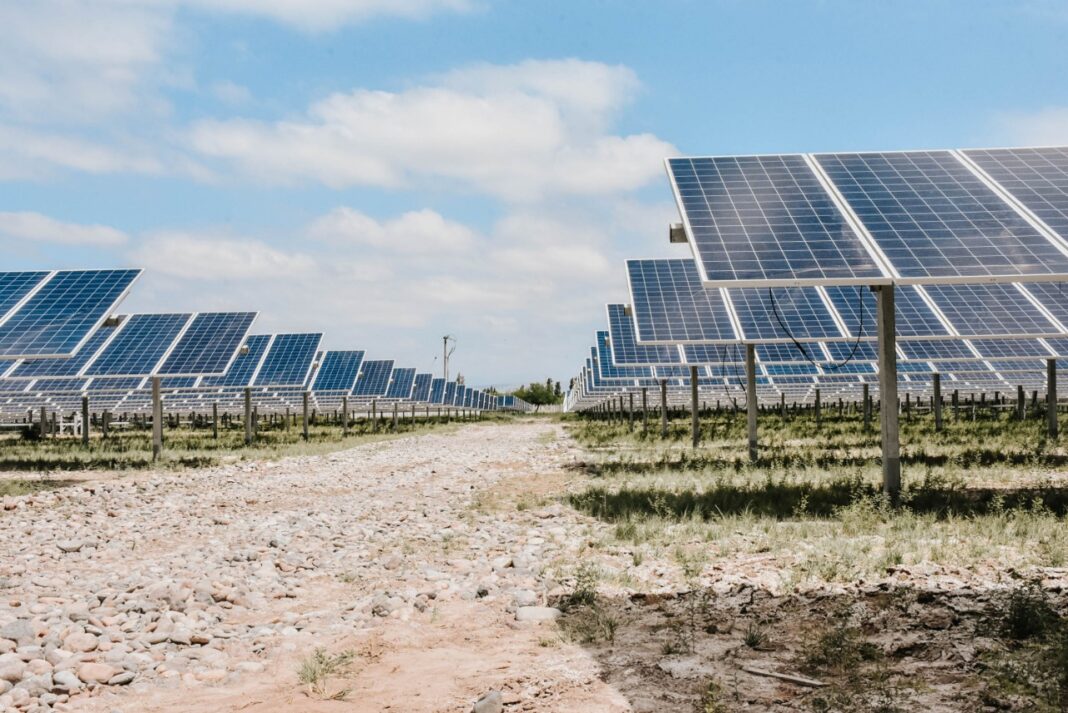 CAMMESA publicó un informe en el que señaló que Argentina batió su propio récord en generación de energía renovable.