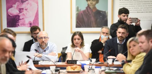 La Cámara de Diputados de la Nación comenzará este martes a debatir los siete proyectos presentados para reducir la jornada laboral.