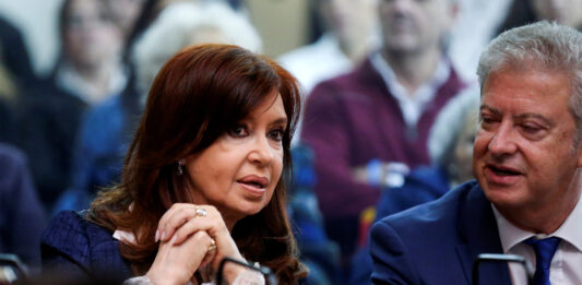 los tribunales federales de Comodoro Py sortearon este jueves los jueces que intervendrán en el juicio oral contra la exmandataria.