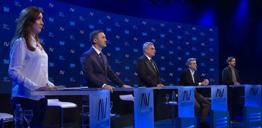 Los cinco candidatos participaron del debate vicepresidencial con cruces, chicanas personales y gritos.
