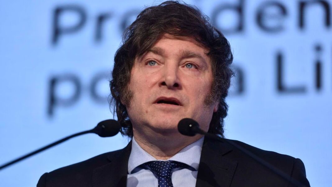 Milei y Barrionuevo se juntan para una charla debate sobre la situación del país en el predio de Empleados de Comercio.