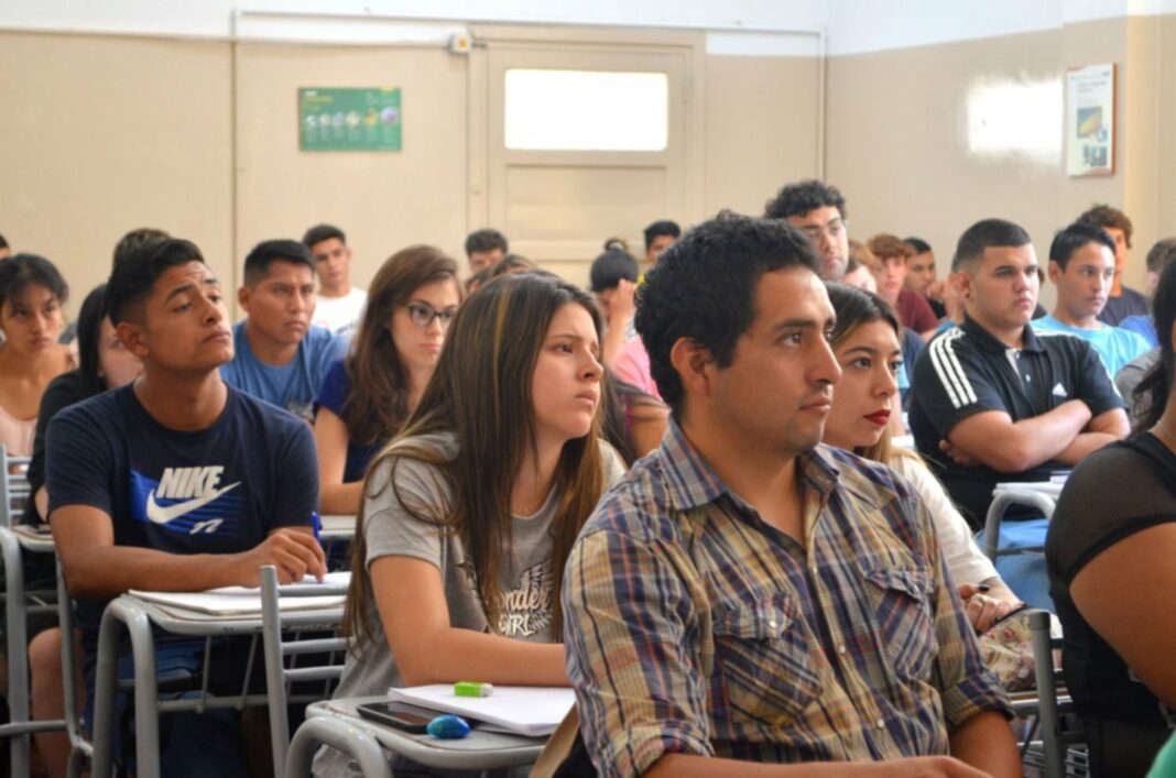La Universidad Nacional de la Plata (UNLP) suma a su oferta académica, la carrera de Ciencia de Datos en Organizaciones, que tiene una gran demanda laboral en Argentina.