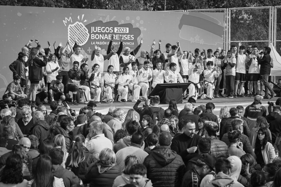 La delegación de cultura de Mar del Plata que iba a participar de los Juegos Bonaerenses vivió lo más crudo de la burocracia estatal. La historia completa de las 50 familias que perdieron su sueño por un error político.