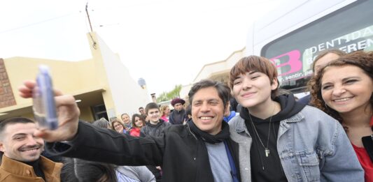 El gobernador de la provincia de Buenos Aires, Axel Kicillof, recorrió el Centro de Diagnósticos por Imágenes de San Cayetano que adquirió un nuevo tomógrafo.