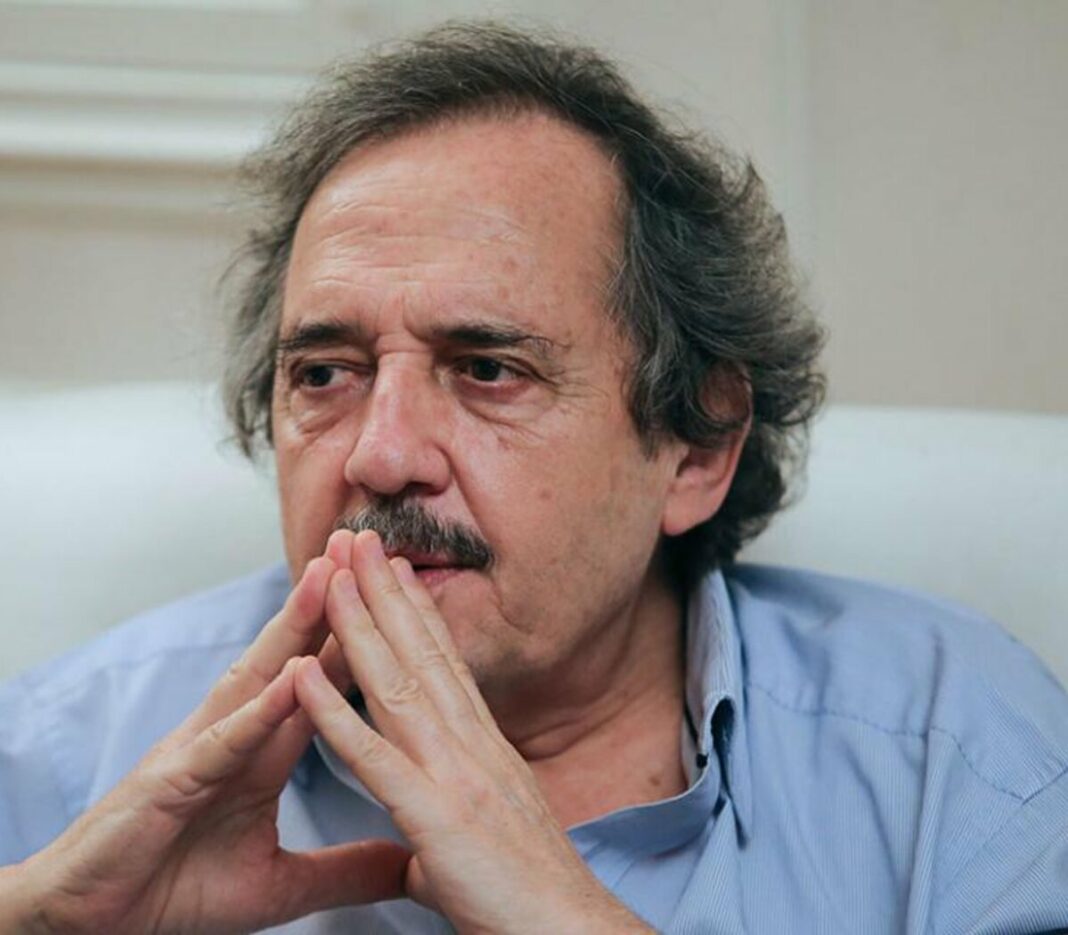 Ricardo Alfonsín salió a respaldar el acto de inauguración del Ateneo Radical Raúl Alfonsín que protagonizaron Kicillof, Moreau y Alak en La Plata.