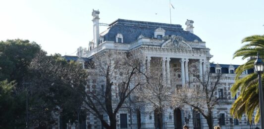 La diputada bonaerense de Juntos por el Cambio, Natalia Dziakowski, quiere establecer por ley el debate de candidatos a gobernador de la provincia de Buenos Aires.