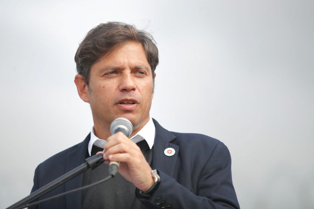 Kicillof puso la firma y oficializó el fondo provincial de asistencia para que los municipios paguen el bono de 60 mil.