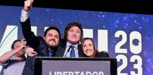 Desde el entorno de Milei confirmaron que el candidato de La Libertad Avanza participará del debate presidencial del 1 de octubre.