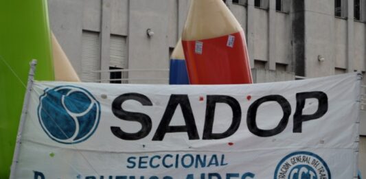 Sadop anticipó que tomará medidas si los colegios privados no pagan el bono de 60 mil pesos.