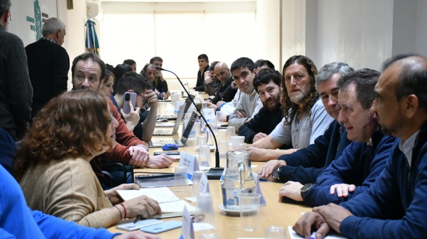 La Provincia negocia un aumento para estatales bonaerenses