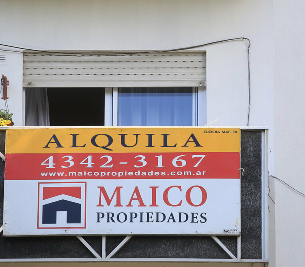 Mientras el Gobierno intenta contener los precios, septiembre tendrá una serie de aumentos en distintos rubros.