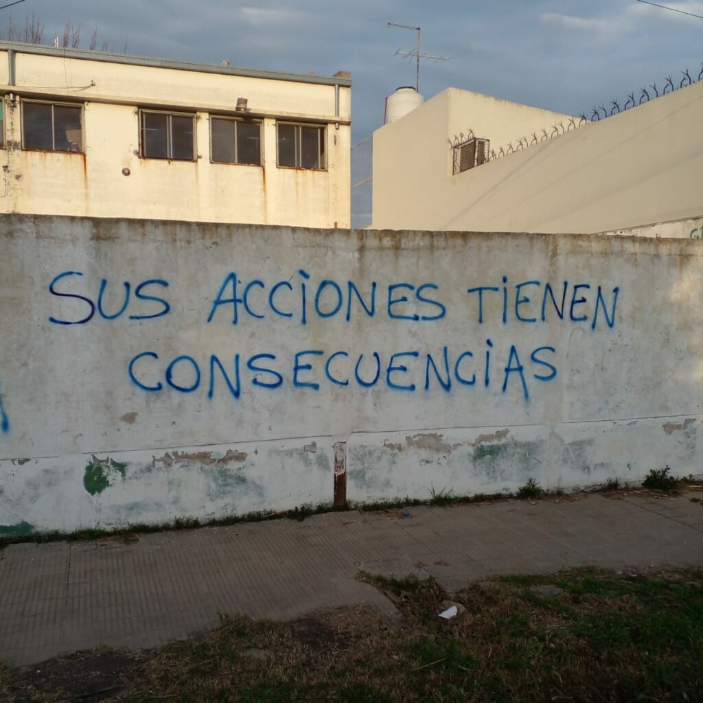 Una de las pintadas contra la ESI en las escuelas de La Plata.